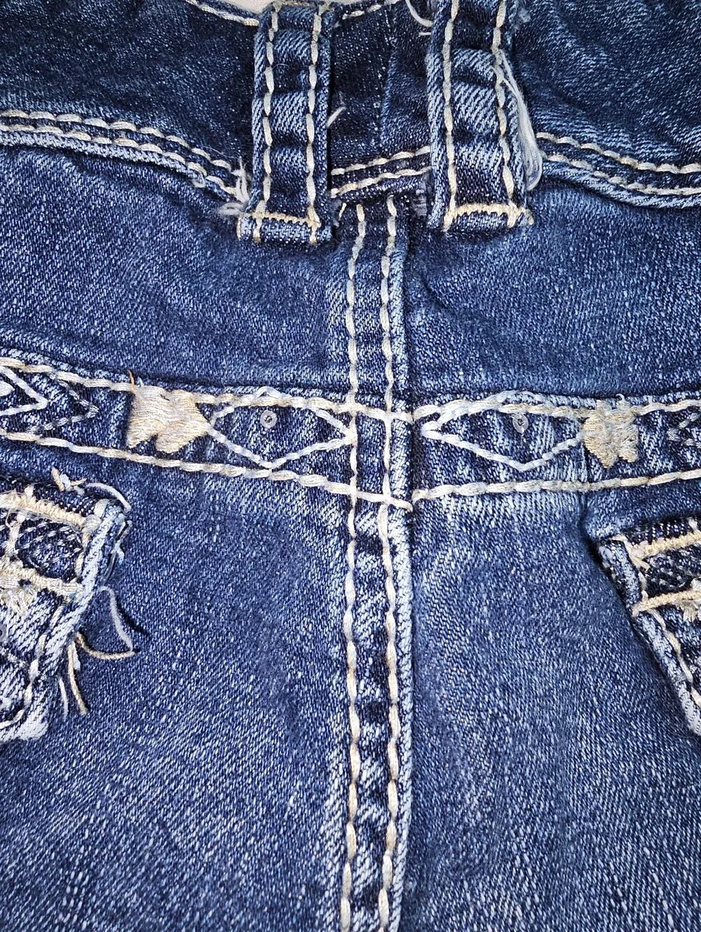 Women's Maurices Embroidered Jean Shorts Sz 13/14